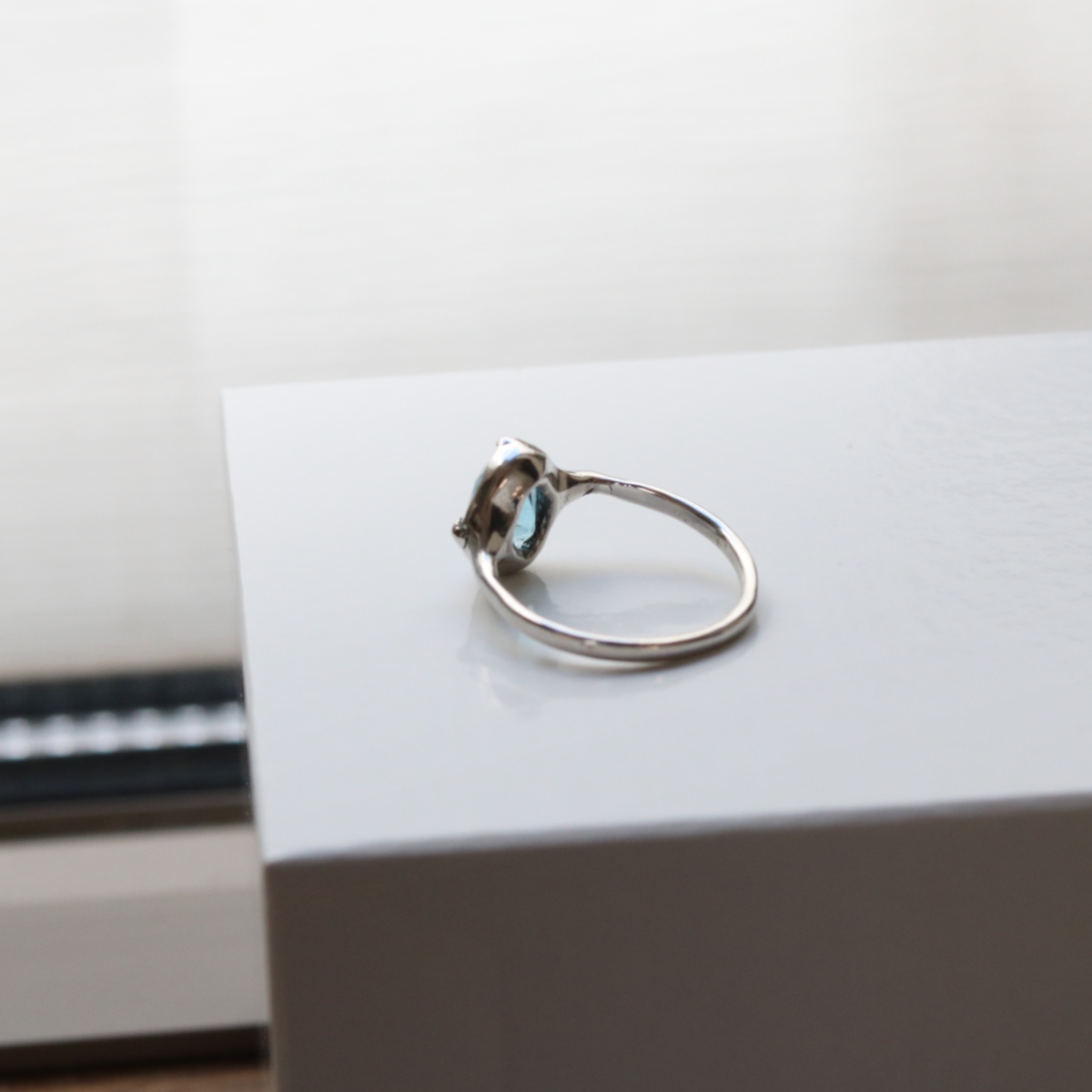 [ One of a kind ] Concave London Blue Topaz / Pt900