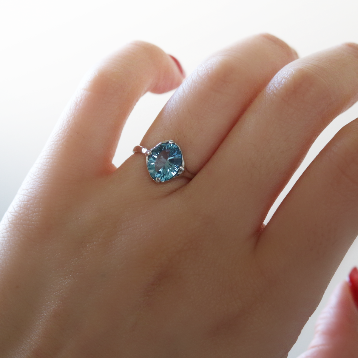 [ One of a kind ] Concave London Blue Topaz / Pt900